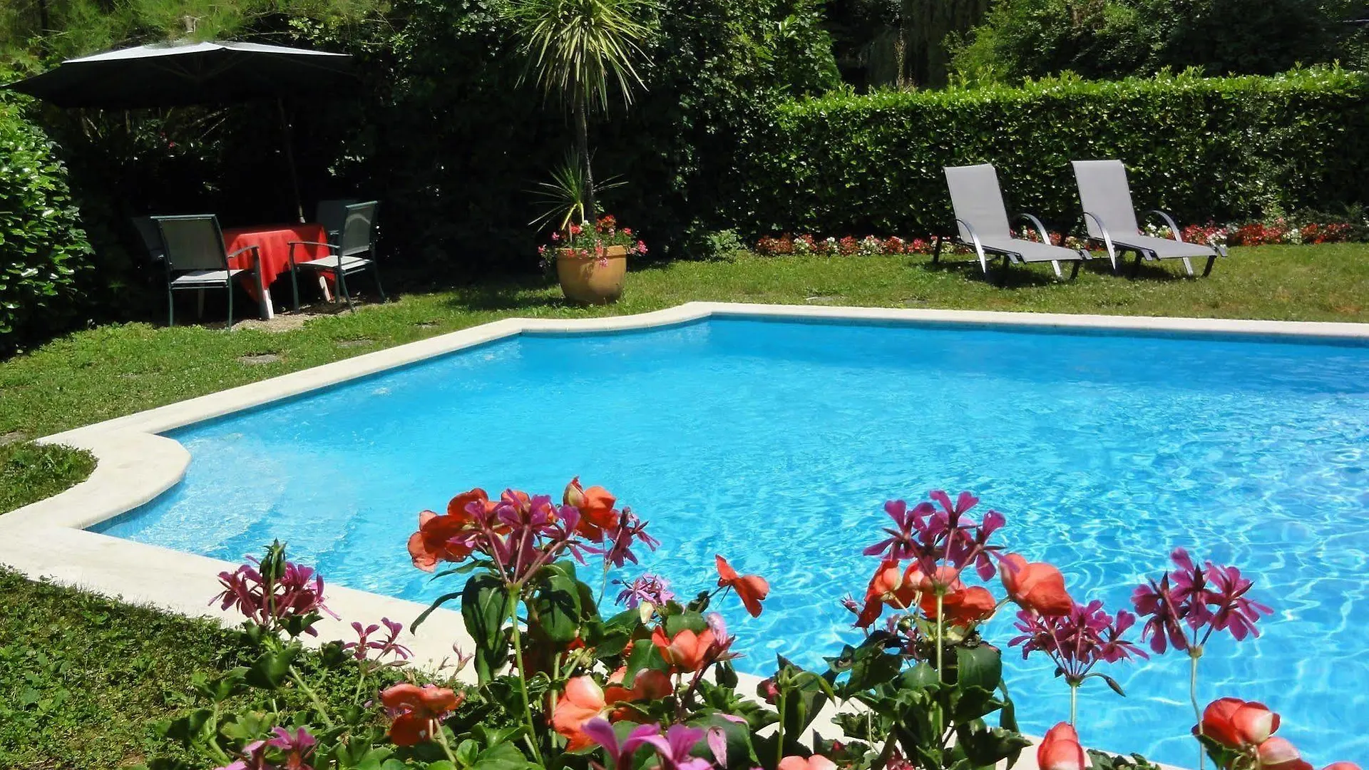 Hostellerie Sarrasine, Macon Est - Teritoria Replonges Hotel