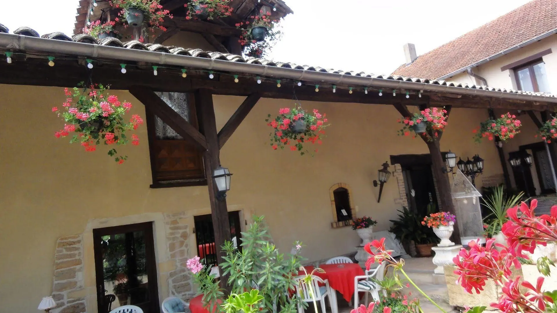 Hostellerie Sarrasine, Macon Est - Teritoria Replonges France