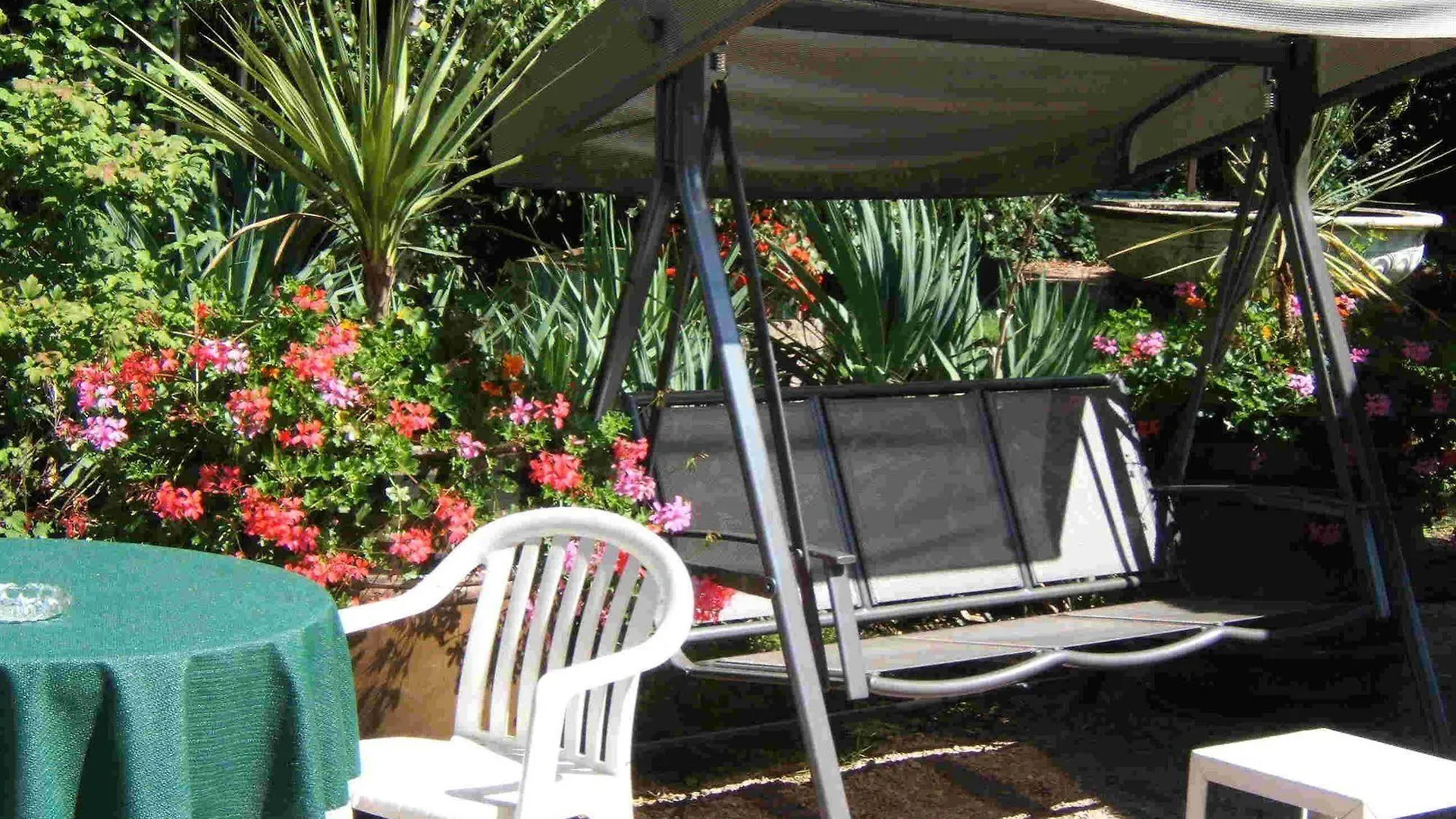 Hostellerie Sarrasine, Macon Est - Teritoria Replonges 3*,  France